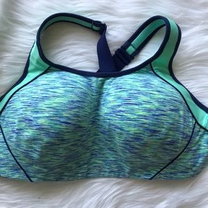 VS 34D Maximum Support Sports Bra